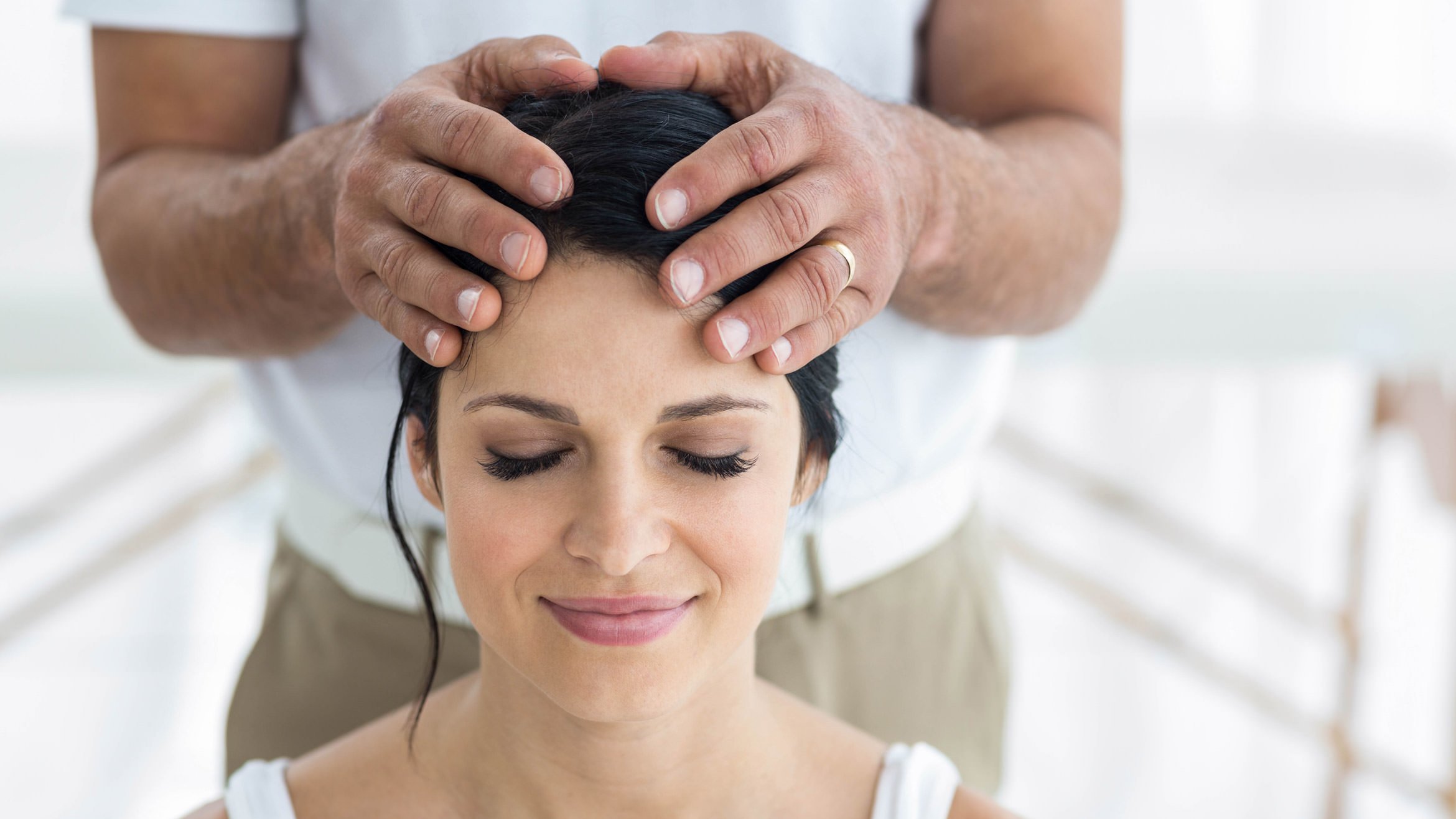 glo pamper Indian Head massage
