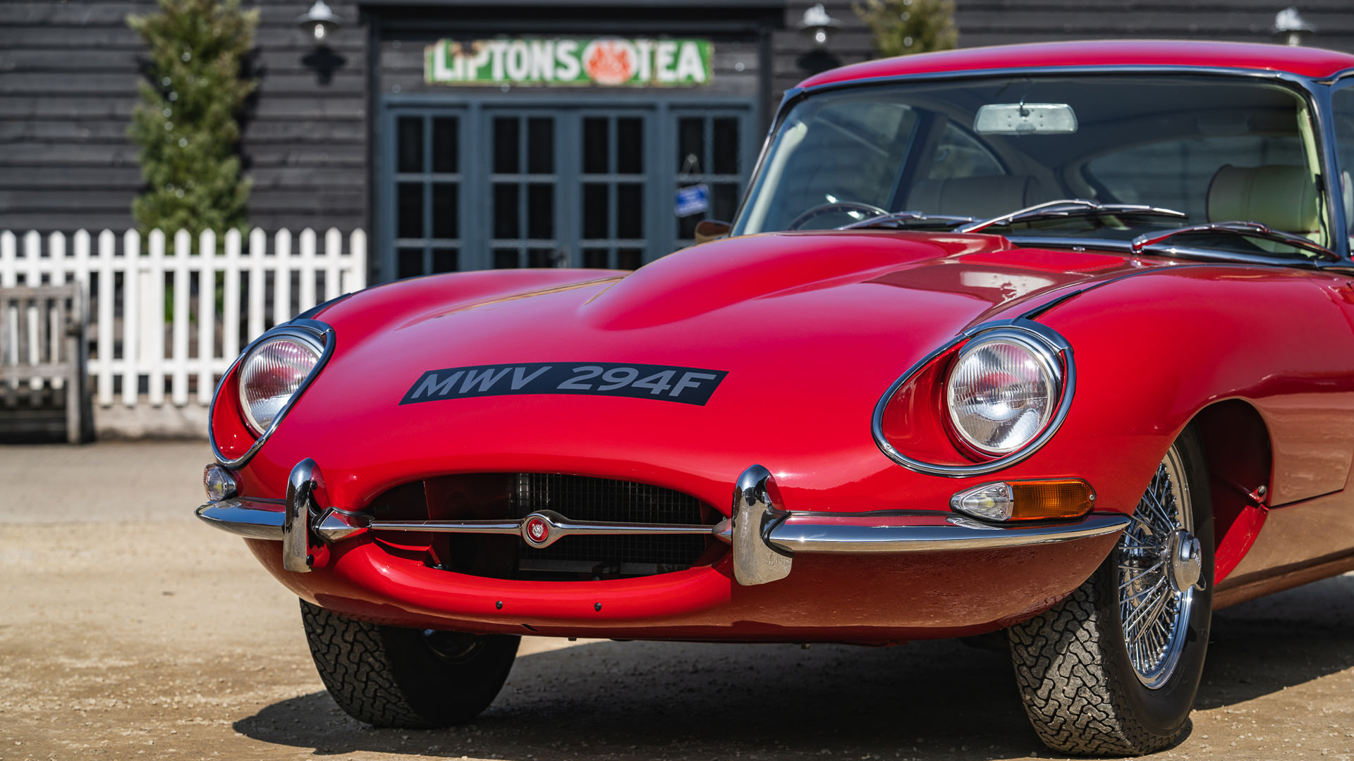 1968 Jaguar E Type 2+2 Series 1.5 15 classic car hire