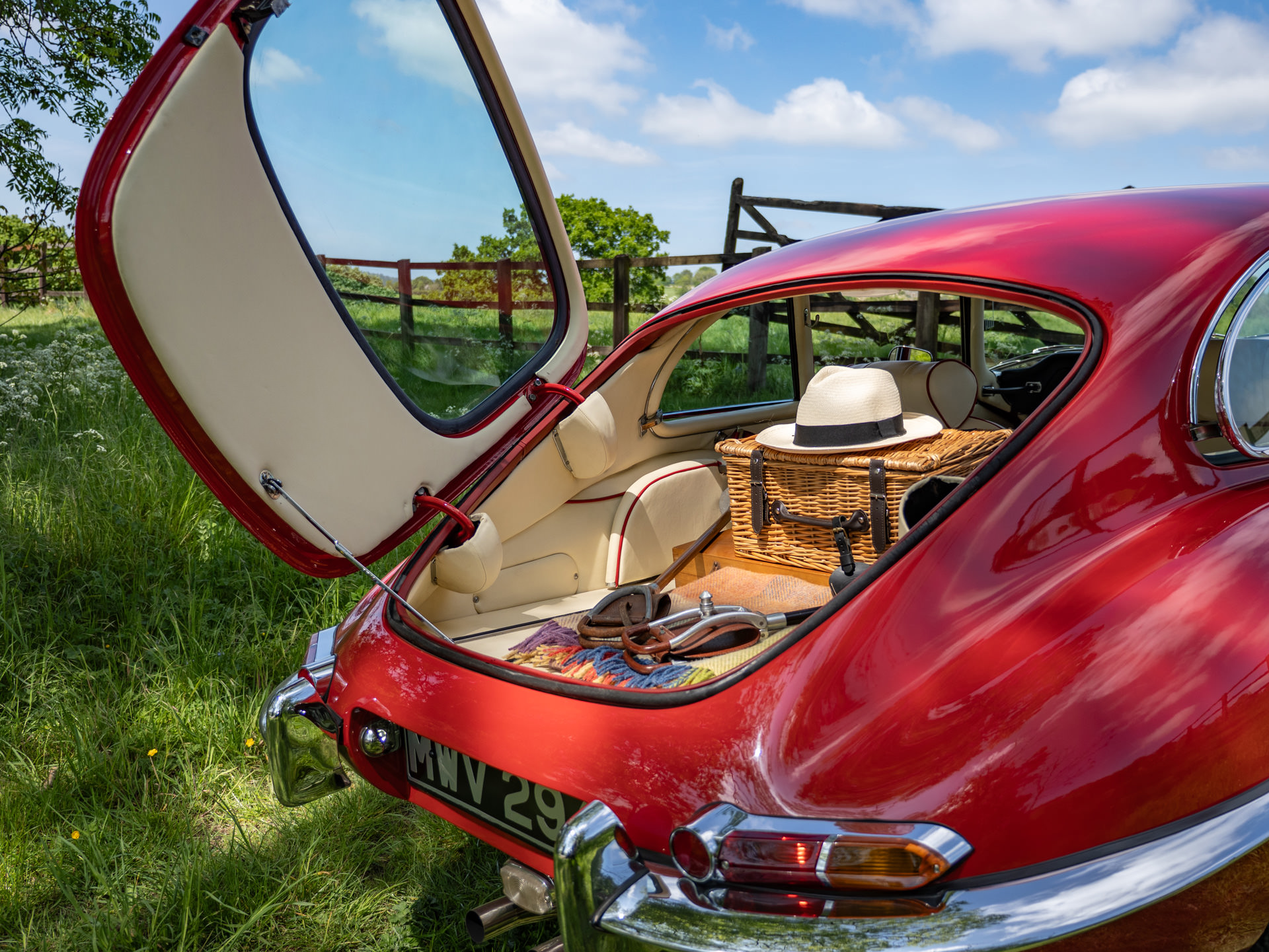 Jaguar Series 1.5 E Type for hire Picnic 10