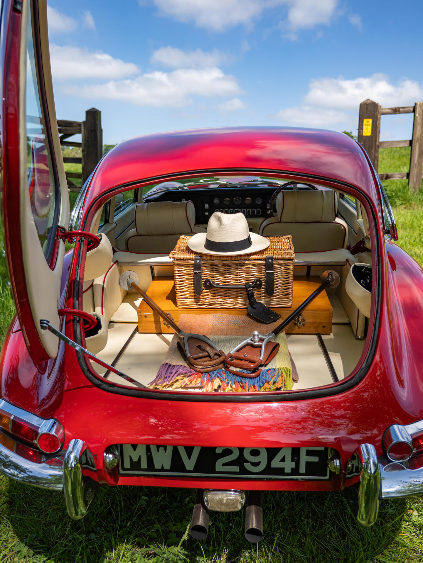 Jaguar Series 1.5 E Type for hire Picnic 7
